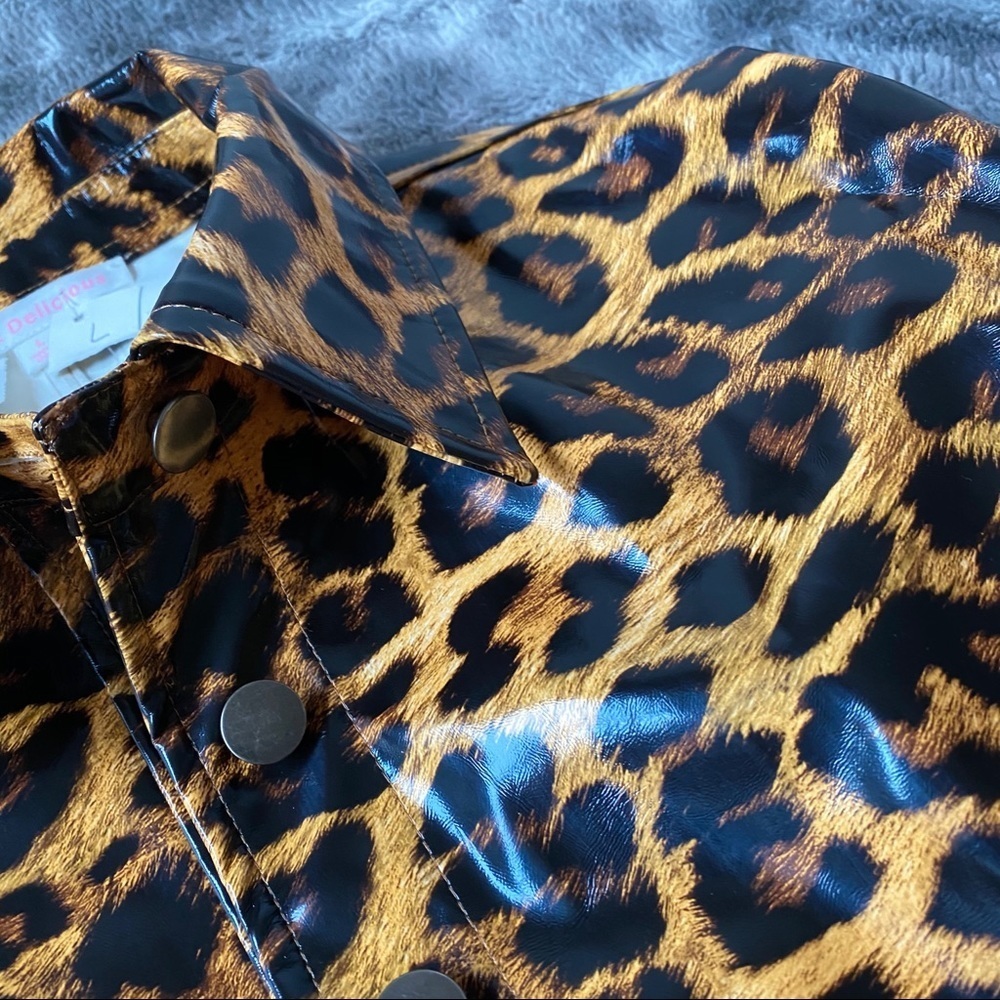 Hot & Delicious Leopard Vinyl Jacket - Picture 12 of 13